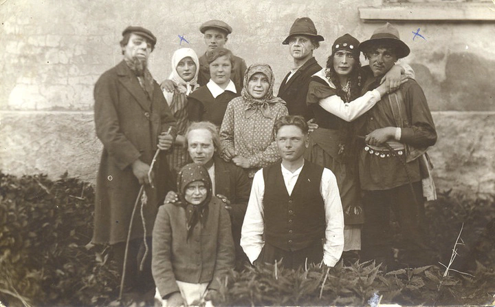 Actors in costume group photo